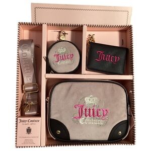Juicy Couture 4 Piece Double Zip Camera Bag Set NEW Web Strap, Coin, ID Holder